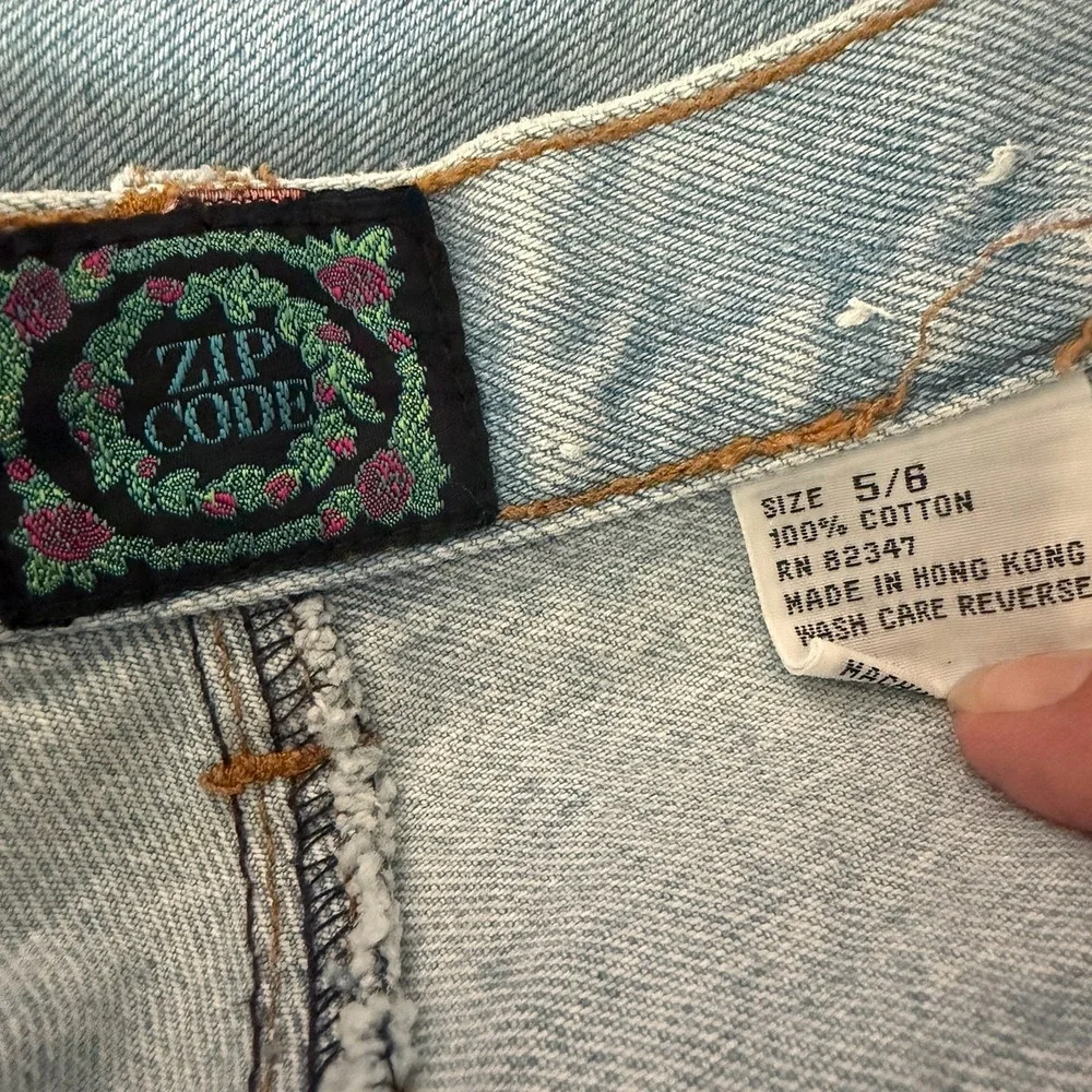 Vintage High Rise Zip Code Mom Jeans Sz 5/6 Distressed Embroidered Flowers Y2K